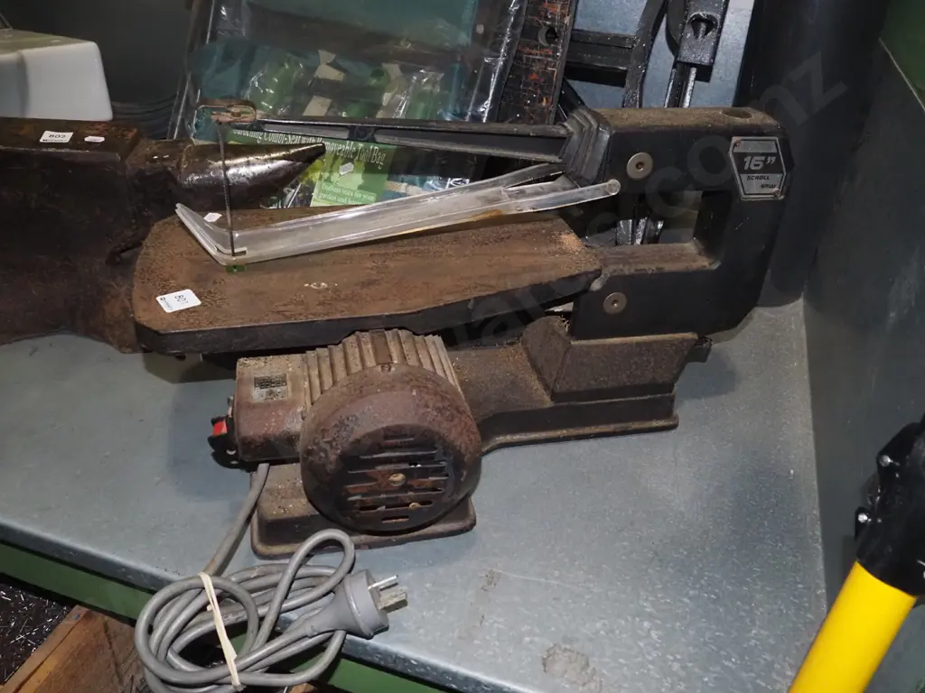 rusty scroll saw Image 1++