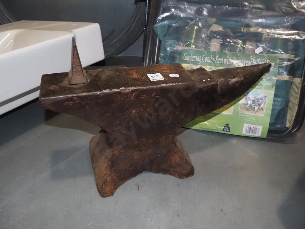 cast iron anvil H-210 L-450 D-90 Image 1++