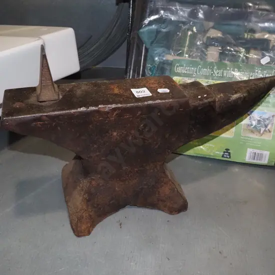 cast iron anvil H-210 L-450 D-90