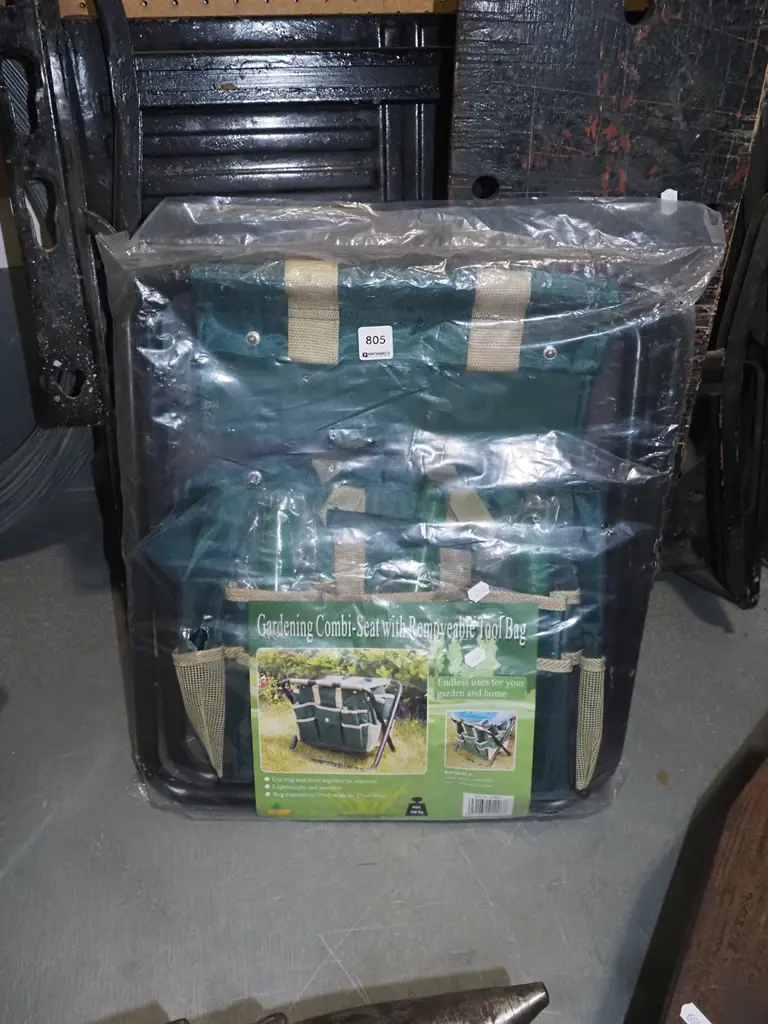 as new garden combo seat with removal bag and tools Image 1++