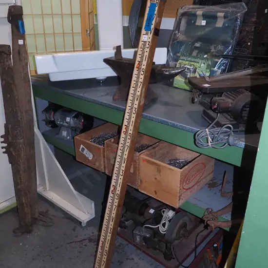 surveyor's stick