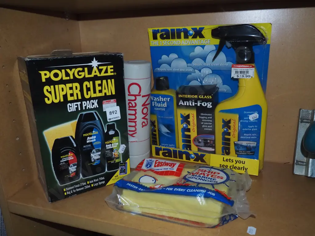 car cleaning kit, chamois etc Image 1++