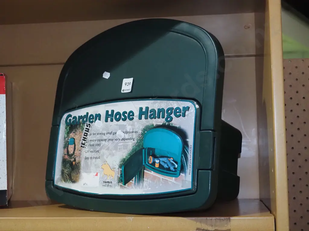 plastic garden hose hanger Image 1++