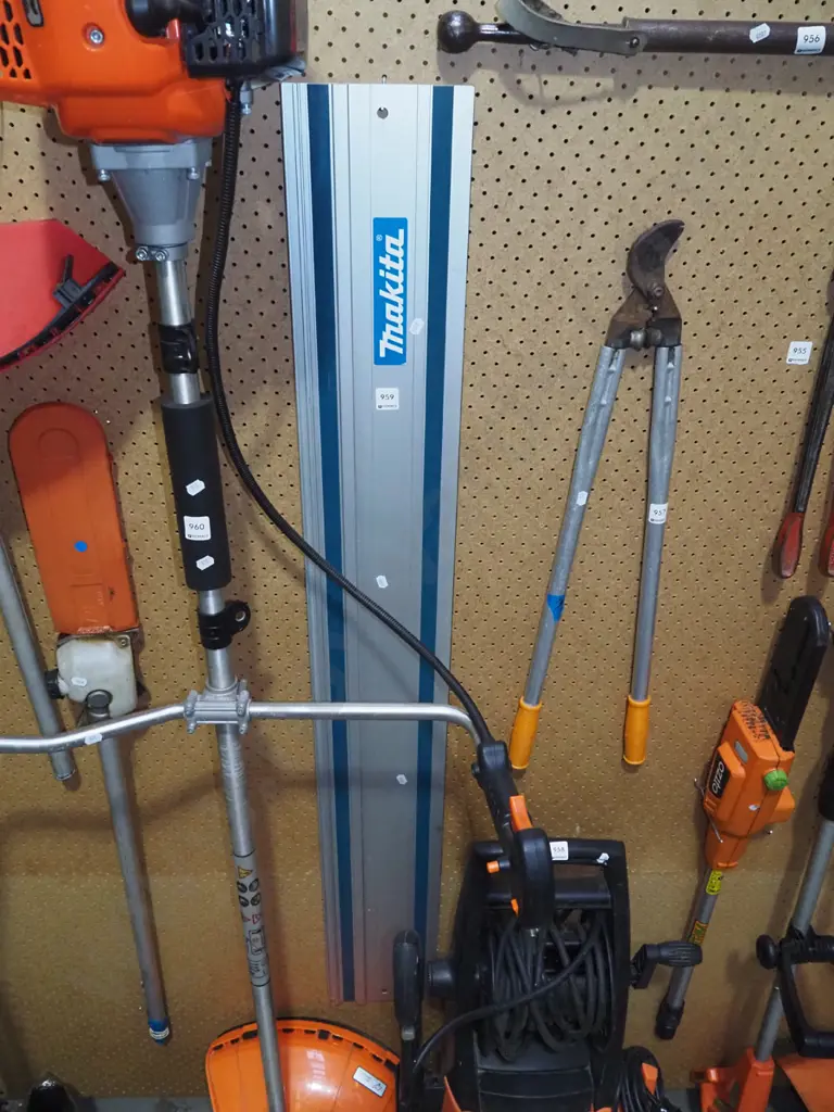 Makita guide rail L-1400 Image 1++