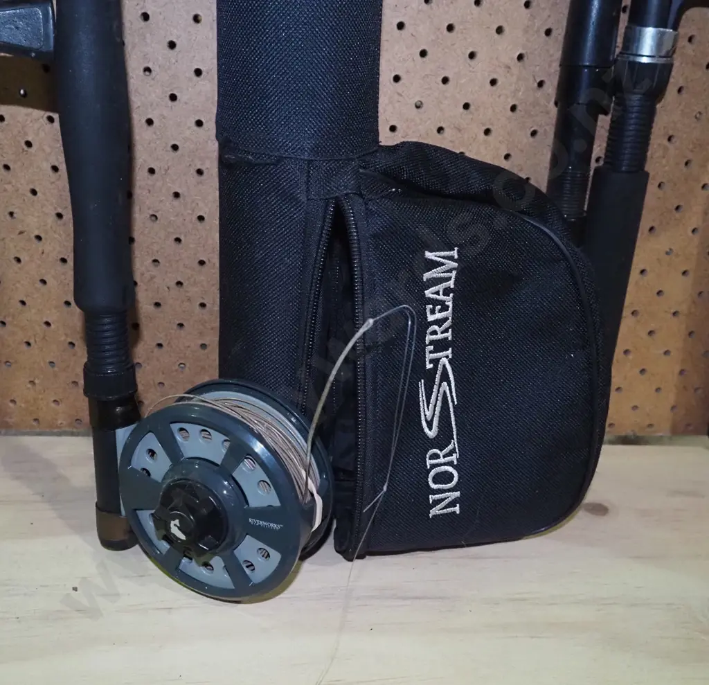 Shakespeare fly fishing rod with River Works reel and hard carry case Image 1++