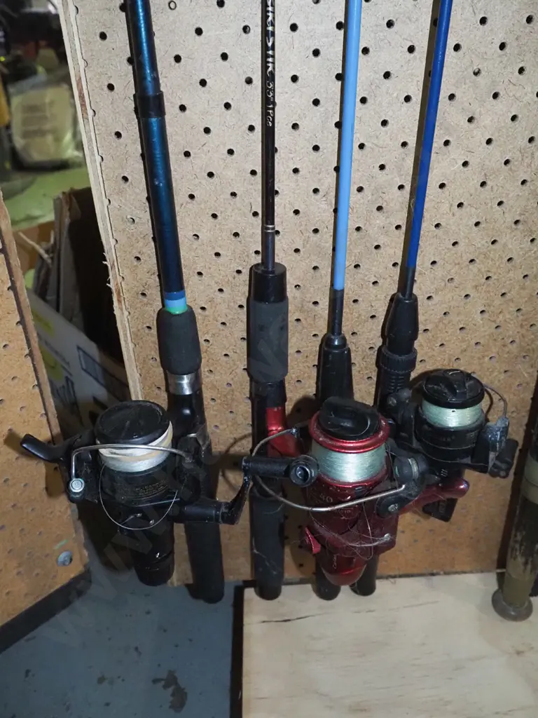 4x small fishing rods and reels - orange dots Image 1++