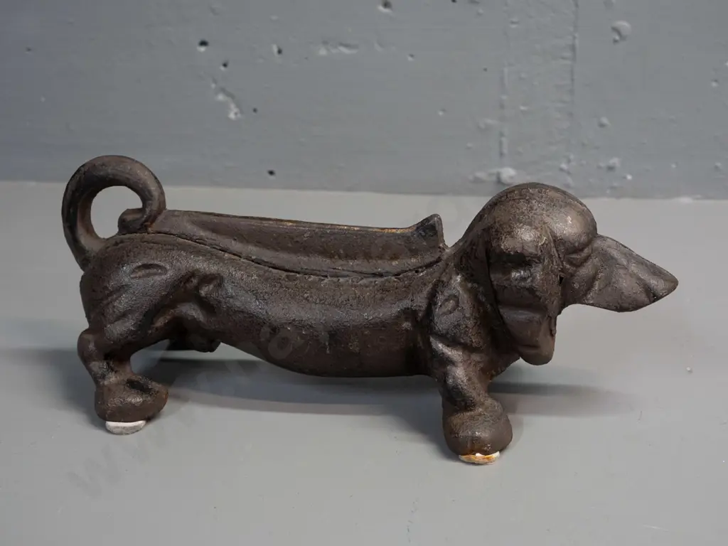 cast iron dachshund boot scraper - no maker's marks. Some wear to black finish H-120 L-320 Image 1++
