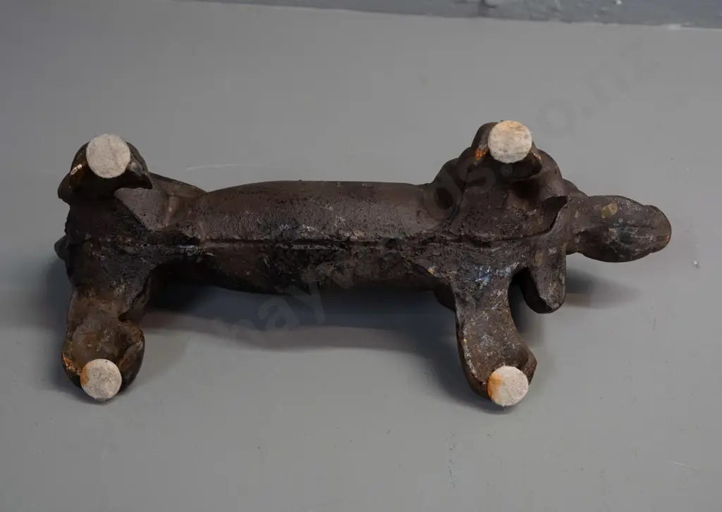 cast iron dachshund boot scraper - no maker's marks. Some wear to black finish H-120 L-320 Image 1++