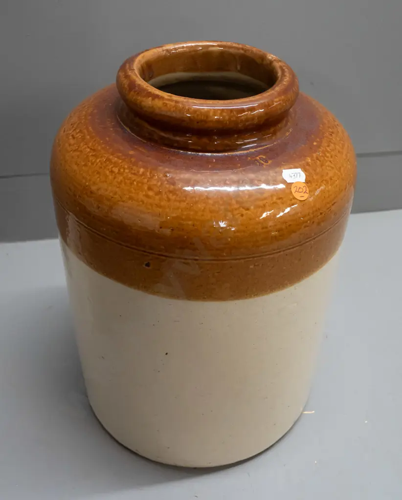 large stoneware crock, marked '10' on top, no maker's marks H-380 D-270 Image 1++