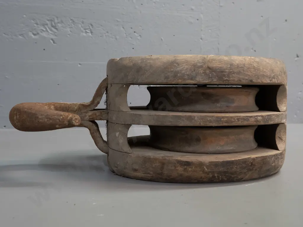 large vintage timber and cast iron pulley - age wear and corrosion L-380 Image 1++