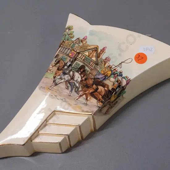 Royal Winton deco shape coaching scene wall pocket vase H-220 W-150