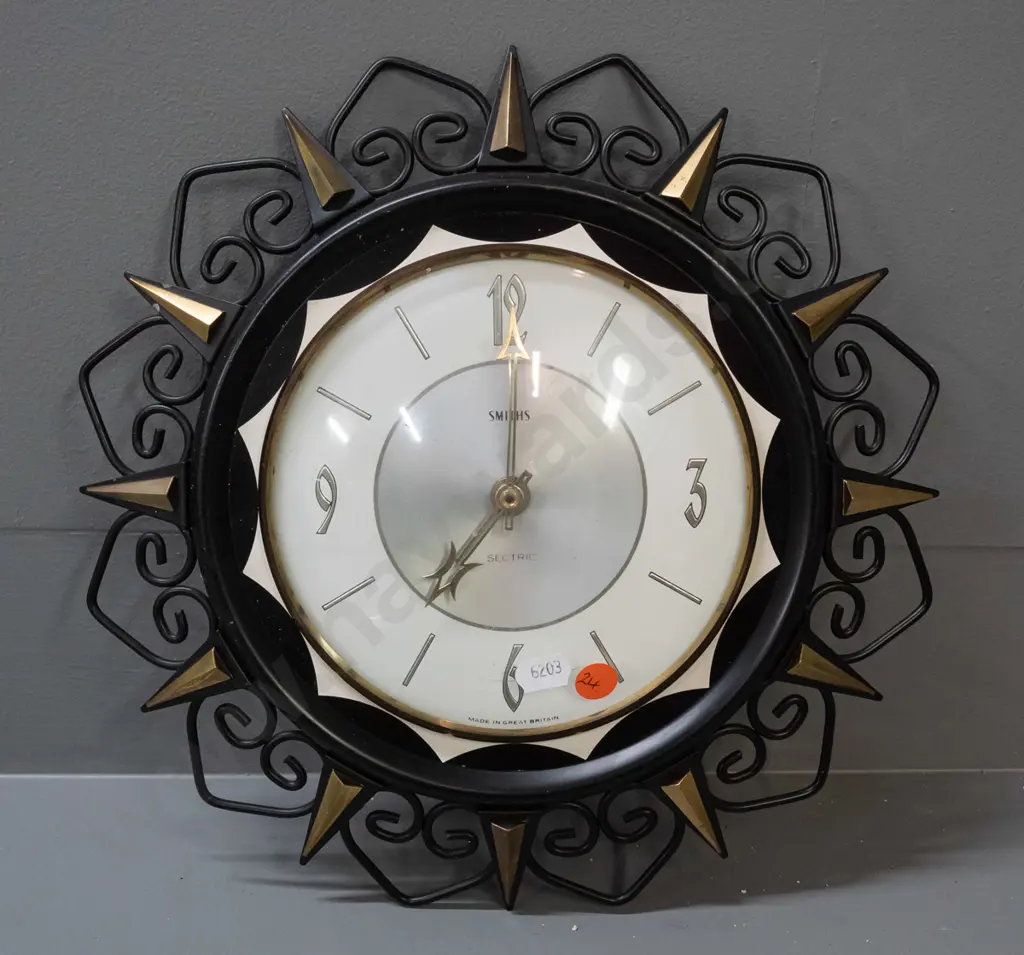 retro Smiths Sectric metal cased star-shaped battery powered English wall clock D-300 Image 1++