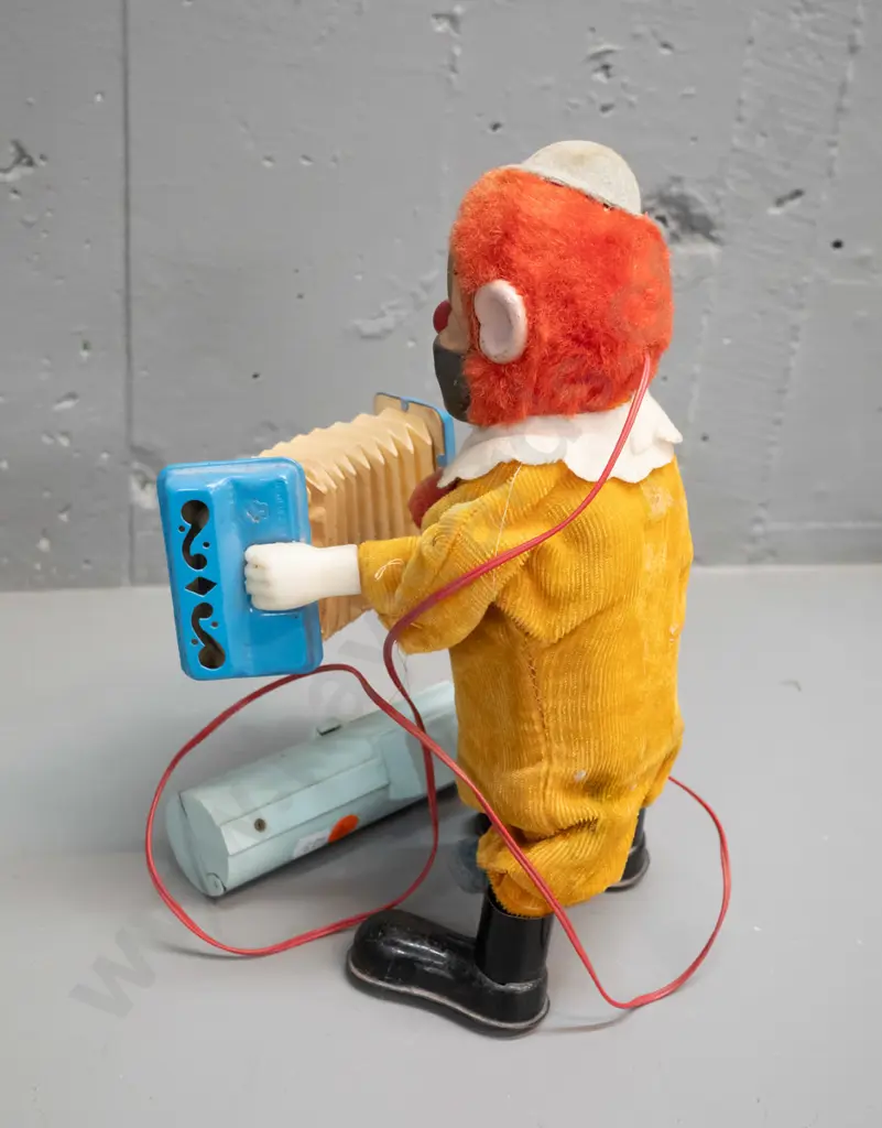 retro Japanese battery powered clown with squeezebox  - with wired remote, working and makes sound. Some marks and wear Image 1++