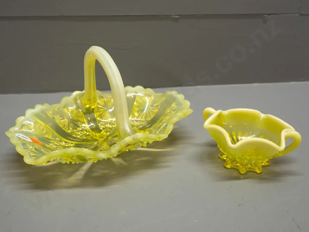 2 vintage yellow uranium glass items - basket H-120 L-200 and small double handled dish Image 1++
