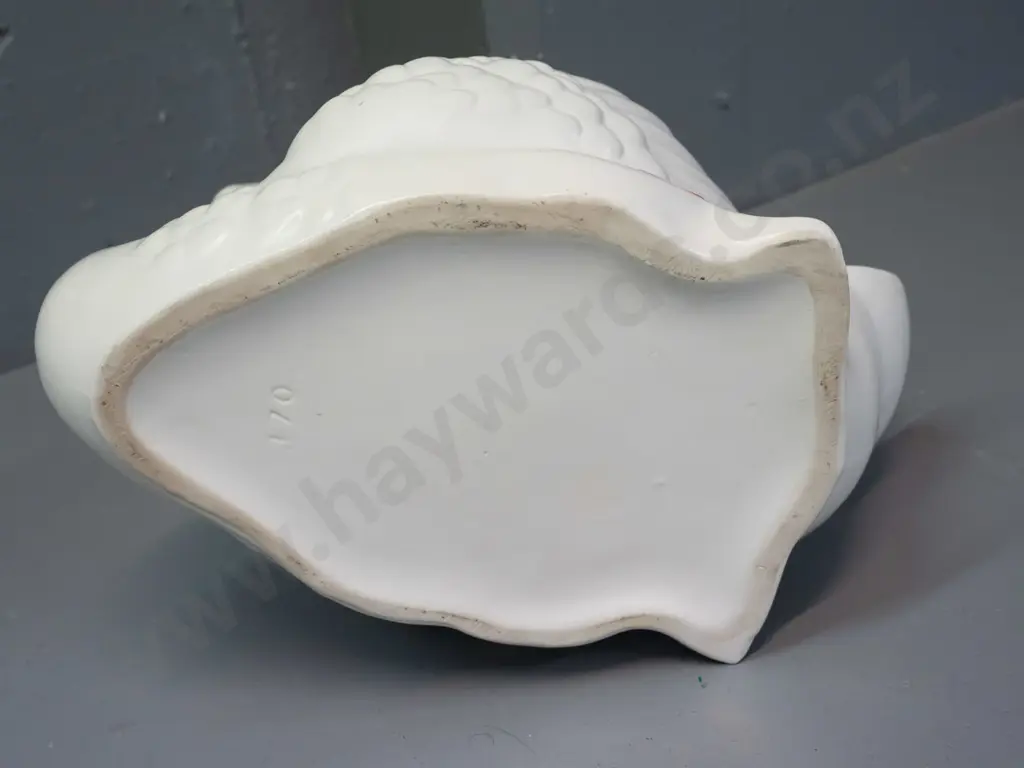 large swan vase marked ".170." - no Crown Lynn mark H-220 L-300 Image 1++
