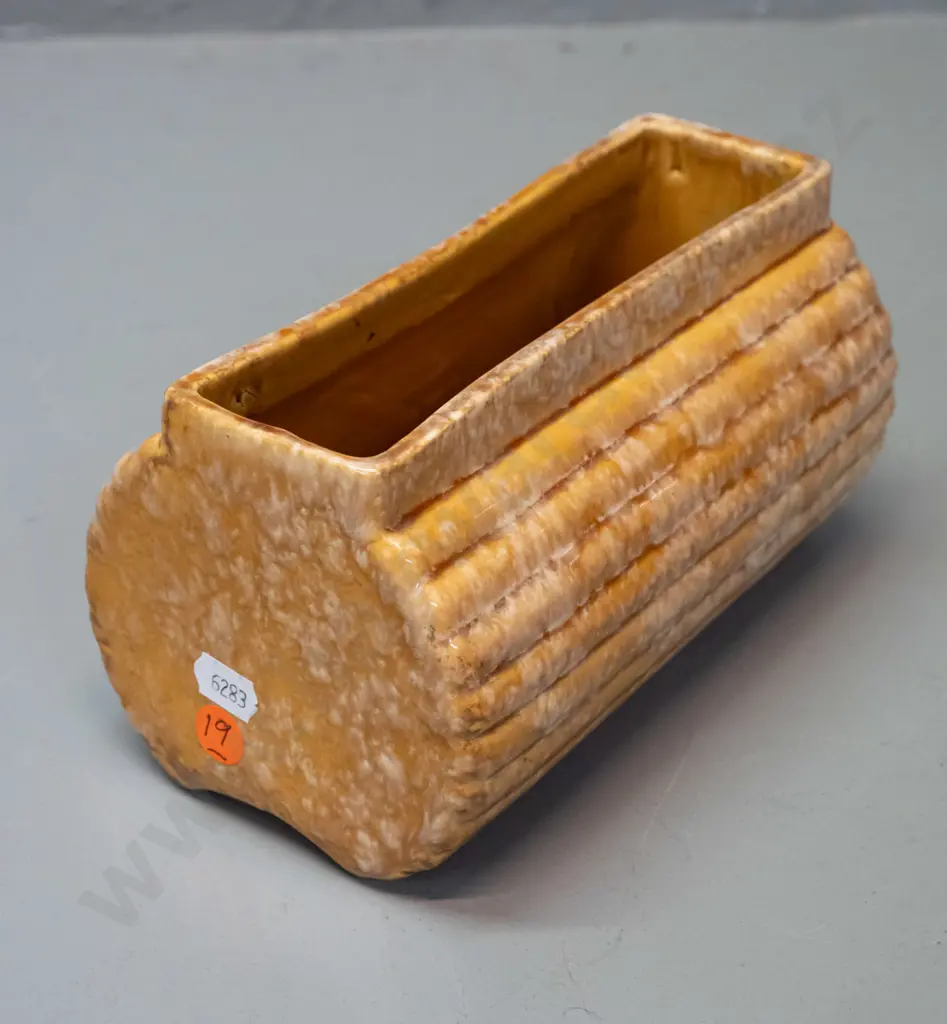 (Crown Lynn / Ambrico?) ribbed trough vase with fraction mark on base - 4 and 20/4. H-100 L-190 W-100 Image 1++