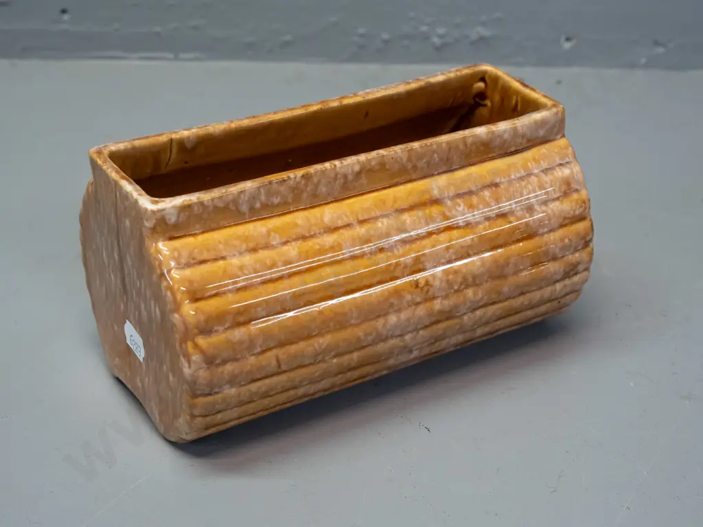 (Crown Lynn / Ambrico?) ribbed trough vase with fraction mark on base - 4 and 20/4. H-100 L-190 W-100 Image 1++