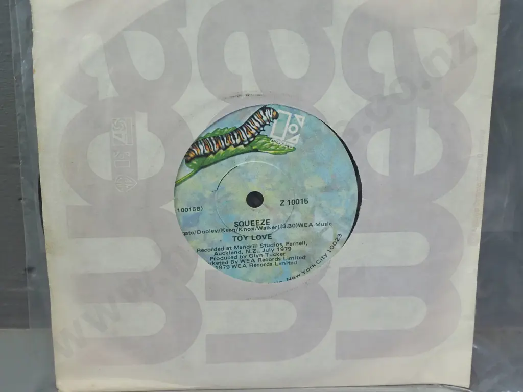 45 RPM single - Toy Love - Squeeze / Rebel - 1979 Elektra Z10015 Image 1++