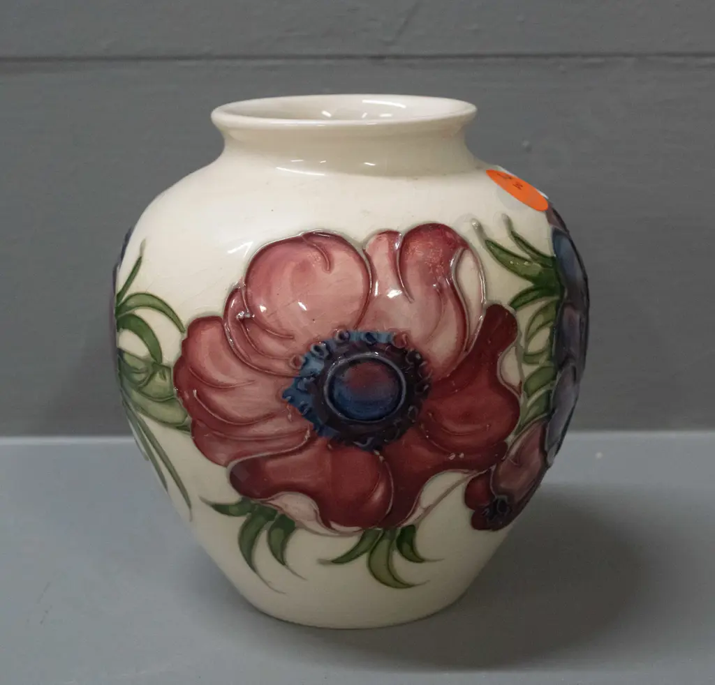Moorcroft anemone pattern small vase w/ paper label on base - has overall glaze crazing H-110 D-100 Image 1++