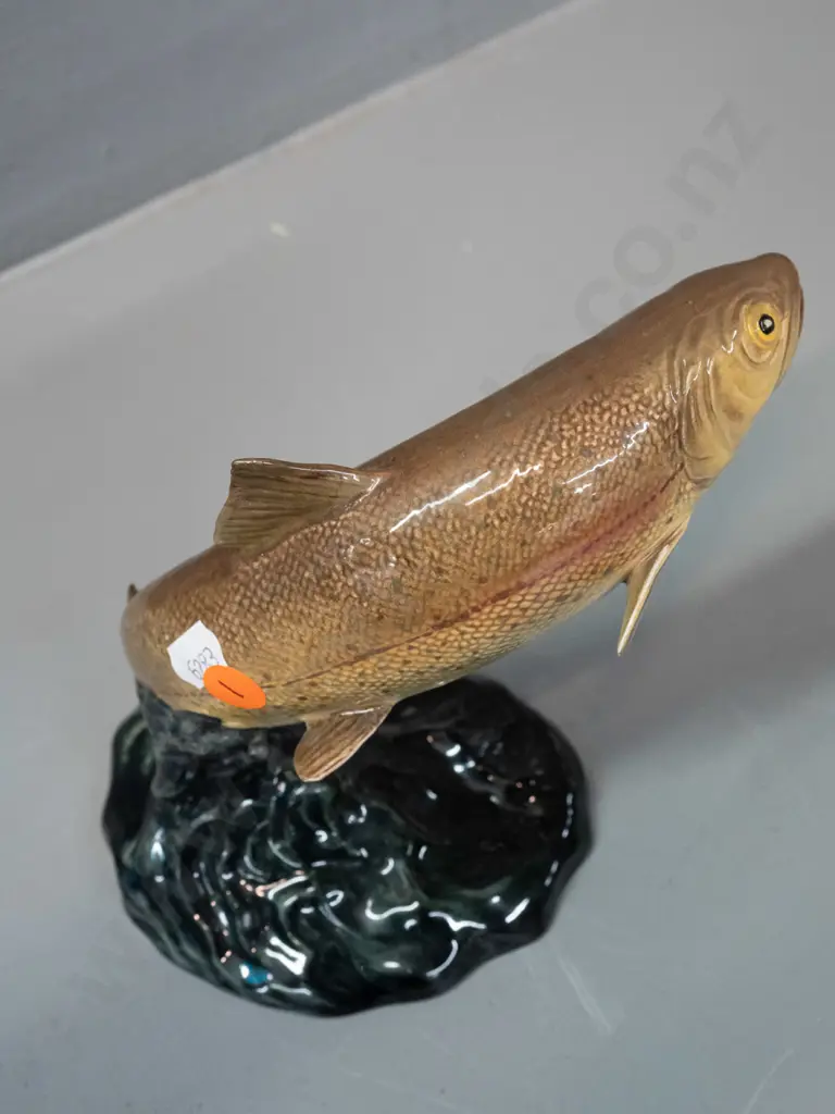 Beswick leaping trout figure H-150 Image 1++