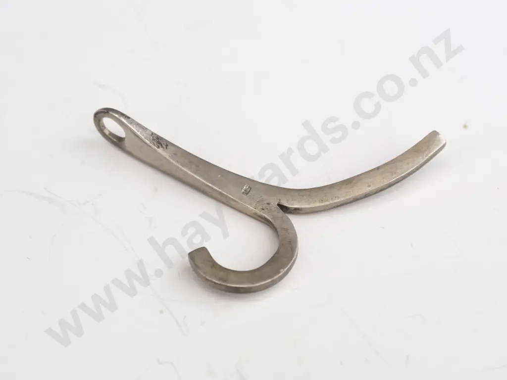 silver pendant stamped 925 no chain Image 1++