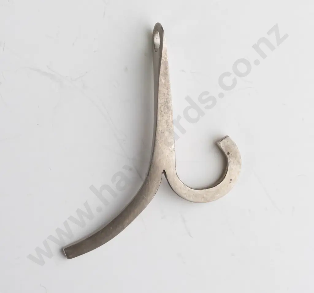 silver pendant stamped 925 no chain Image 1++