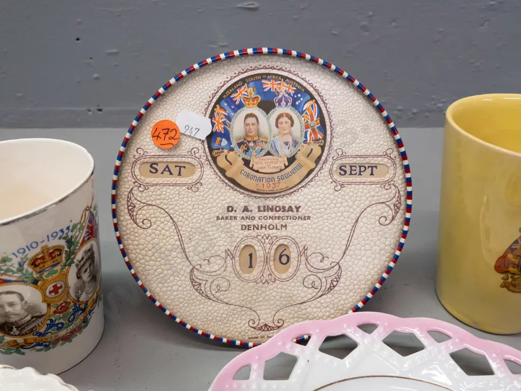 assorted early to mid 20th century Royal memorabilia - 1937 coronation desktop calendar H-160, assorted beakers, Image 1++
