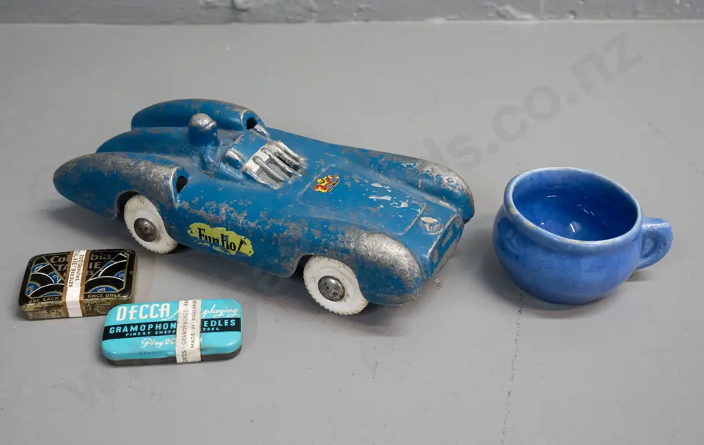 vintage Fun Ho racing car - marked 324, some paint loss - miniature Crown Lynn cup & 2 sealed tins of gramophone needles Image 1++