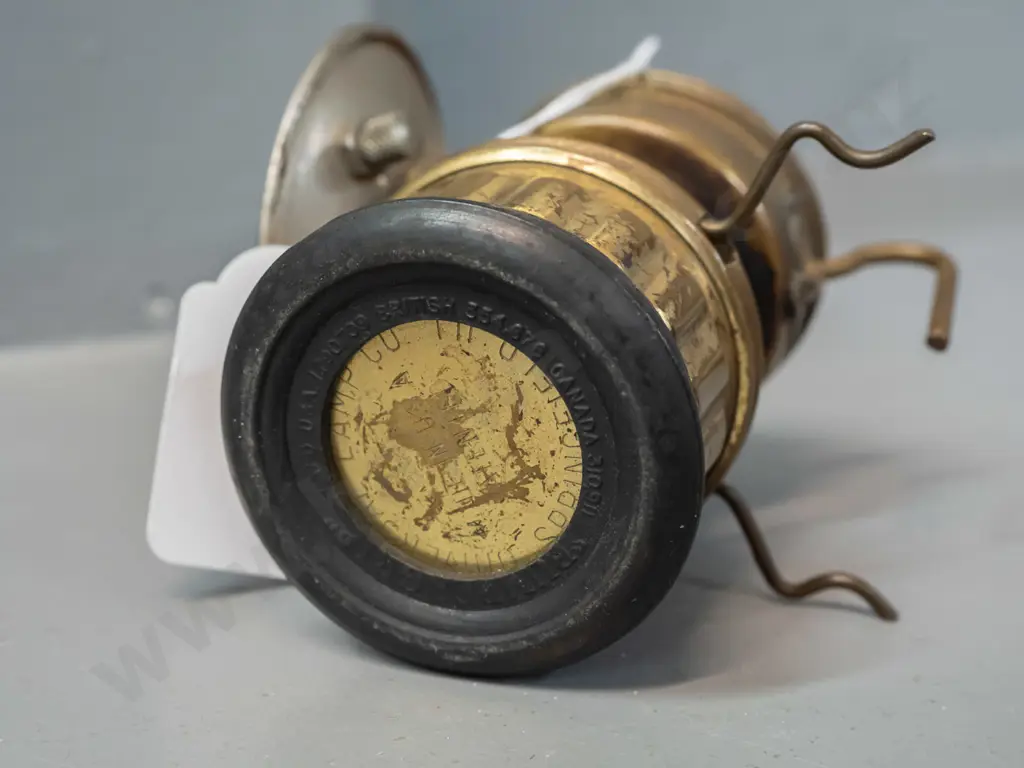 Guy's Dropper carbide miner's lamp - marked Universal Lamp Co. Springfield USA, with rubber bumper around base - minor Image 1++