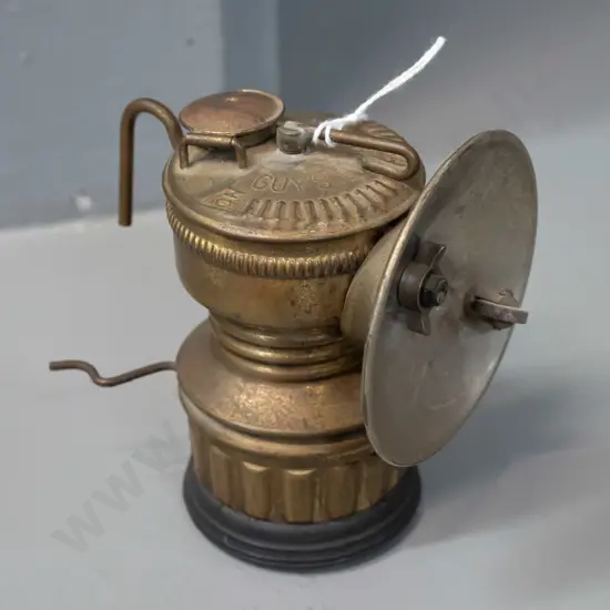 Guy's Dropper carbide miner's lamp - marked Universal Lamp Co. Springfield USA, with rubber bumper around base - minor