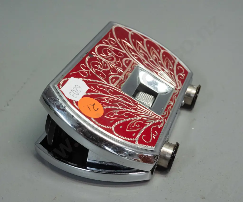 retro "Eagle Eye" chrome and enamel clamshell opera glasses - made in Japan. W-120 D-70 Image 1++