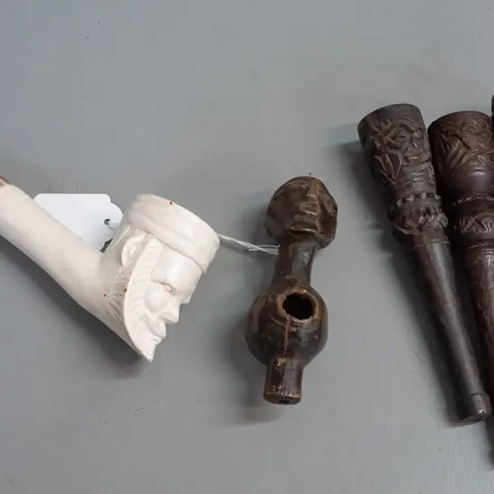 5 smoking pipes - 3 carved wood from Afghanistan, Meerschaum clay and timber figural from Somalia L-180 and a small
