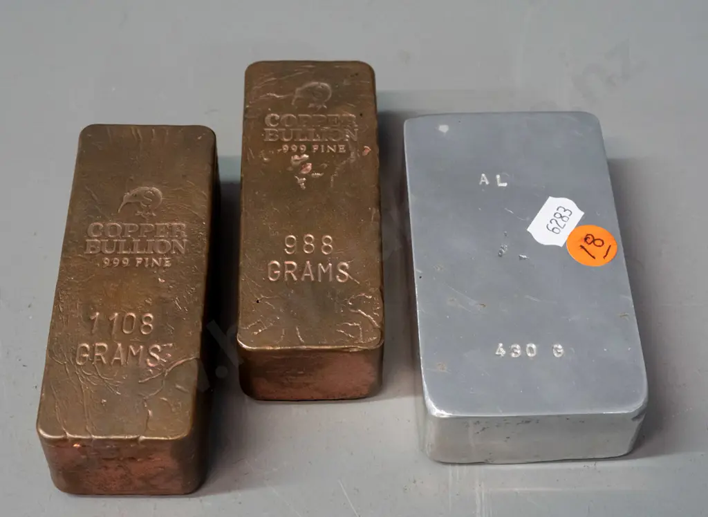 3 metal ingots - 2 copper (1108g and 988g) and 1 aluminium 430g. Copper approx. 100 x 40 x 30 Image 1++
