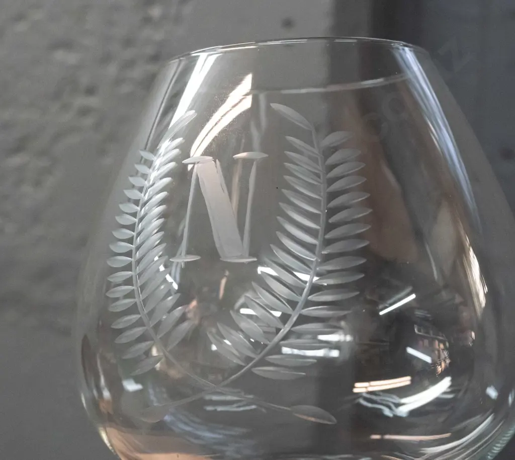 6 etched glass brandy balloons with "N" monogram and laurel motifs H-160 Image 1++