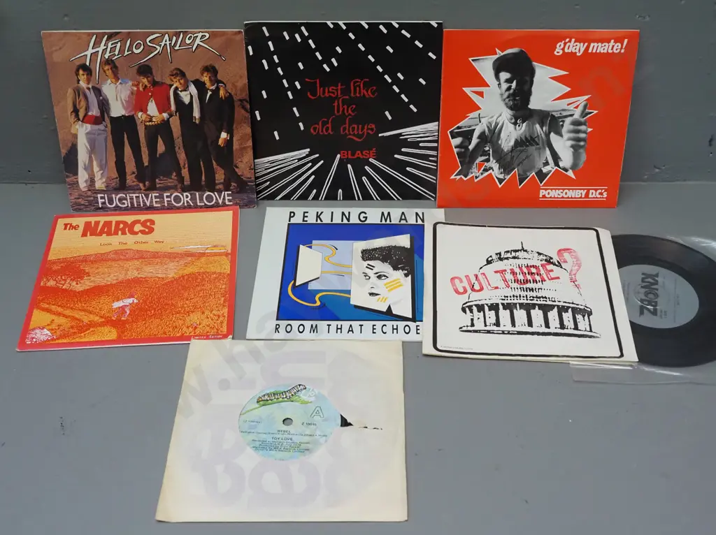 7x 45 RPM singles - Toy Love, Knobz - Culture, Hello Sailor, The Narcs, Peking Man, Ponsonby DCs, Blase etc. Image 1++
