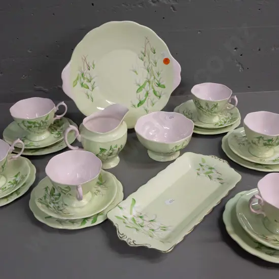 Royal Albert Snowdrop 22-piece tea set including cake plate W-250 and sandwich tray