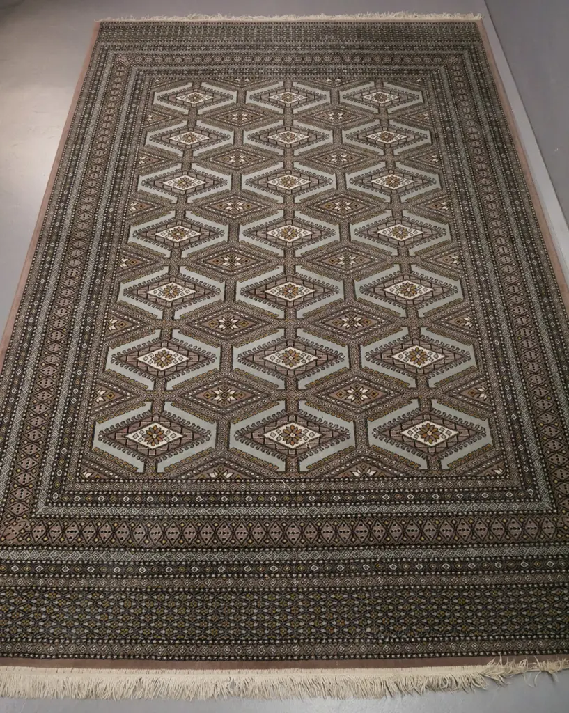 Dywilan Polish "Ispahan" pattern Persian style wool floor rug - Afghan blue, puce, ivory and brown tones - some staining Image 1++