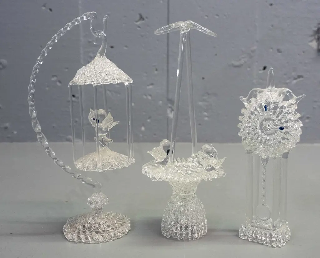 7 spun glass figurines on mirror base - group of swans, hanging bird cage, clock, baskets, etc - tallest is H-175 Image 1++