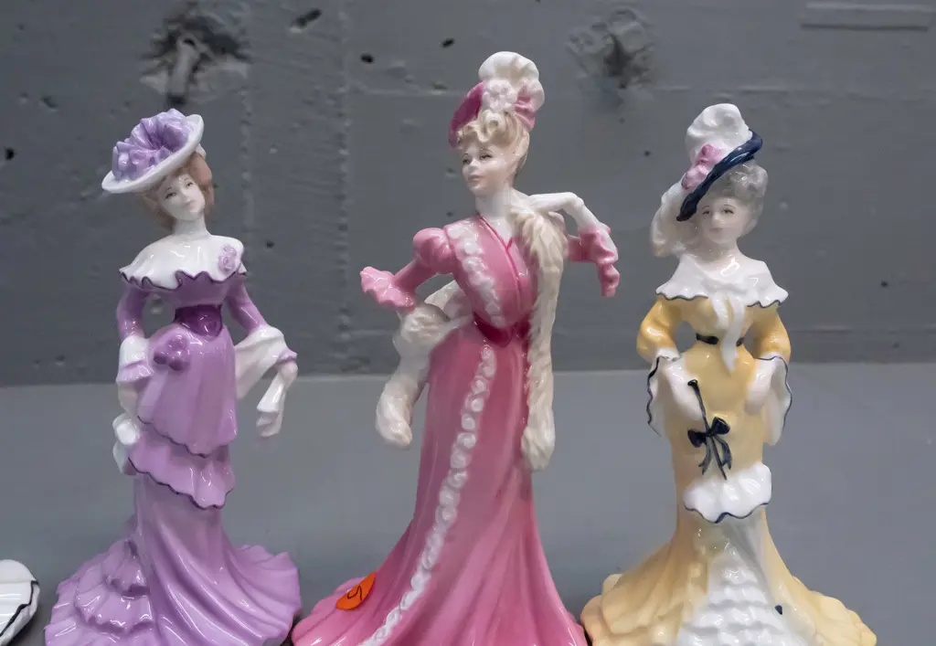 7 Coalport lady figurines, all circa early 1990s - tallest is H-160 Image 1++