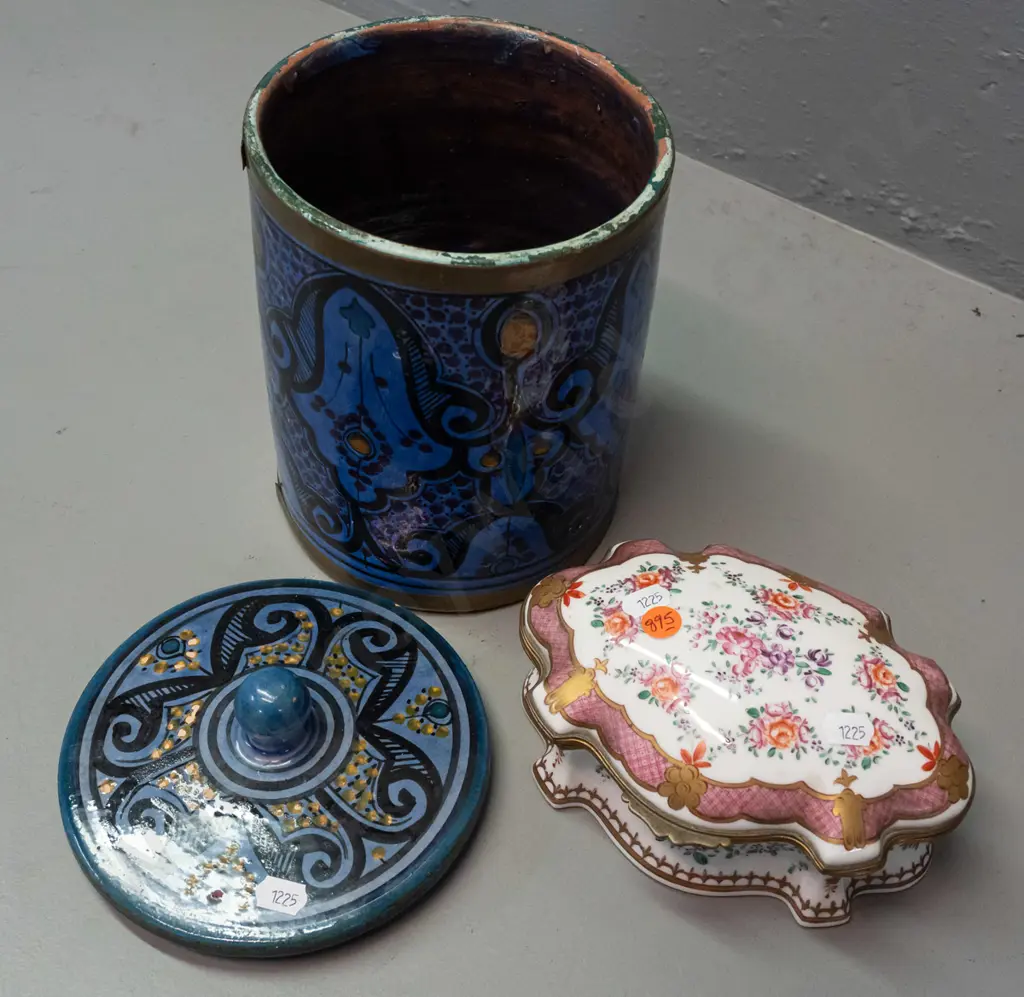 French porcelain jewellery casket with gold metal decoration, painted floral decoration inside and out, and a Moroccan Image 1++