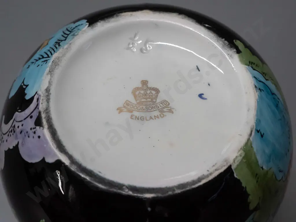 vintage Woods & Sons vase w/hand painted pheasants and floral motifs H-160 Image 1++