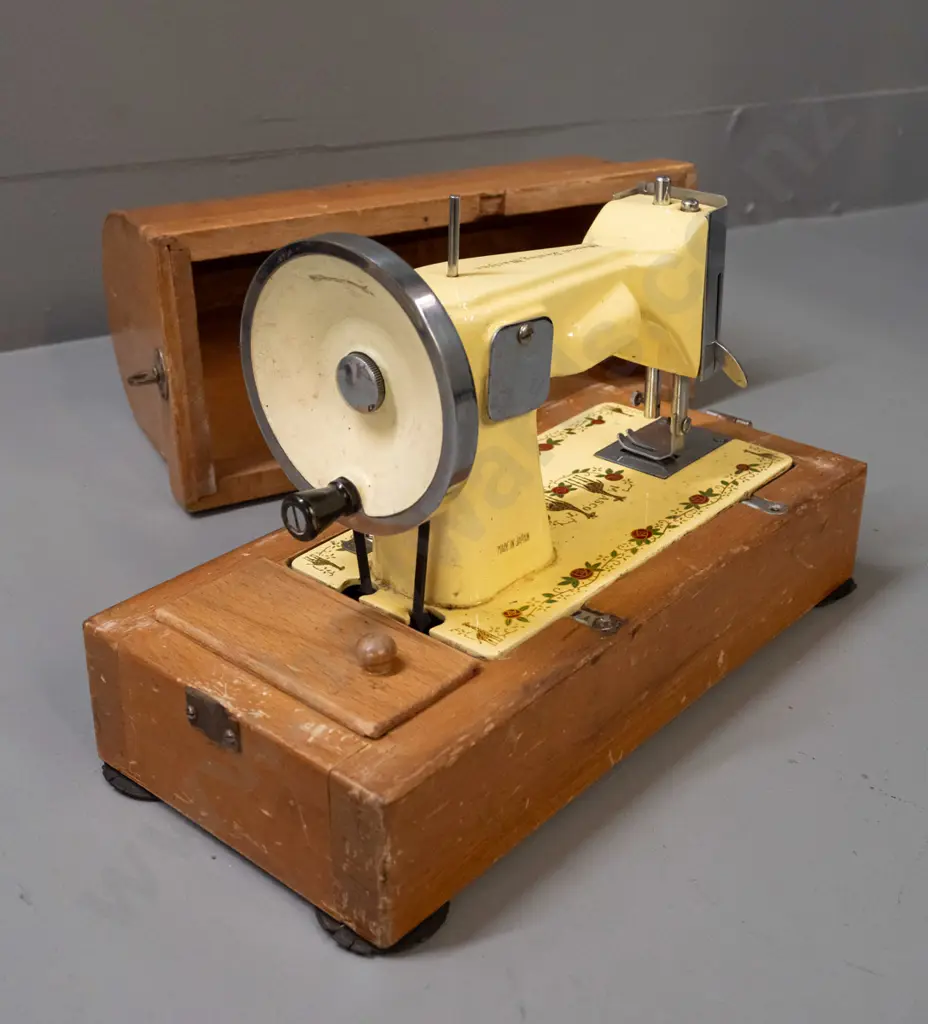 vintage child sized Mascot battery powered sewing machine with wooden dome case - made in Japan - has corrosion and Image 1++
