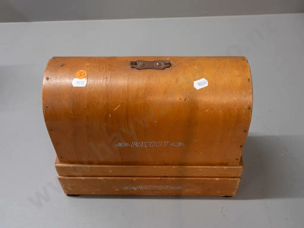 vintage child sized Mascot battery powered sewing machine with wooden dome case - made in Japan - has corrosion and Image 1++