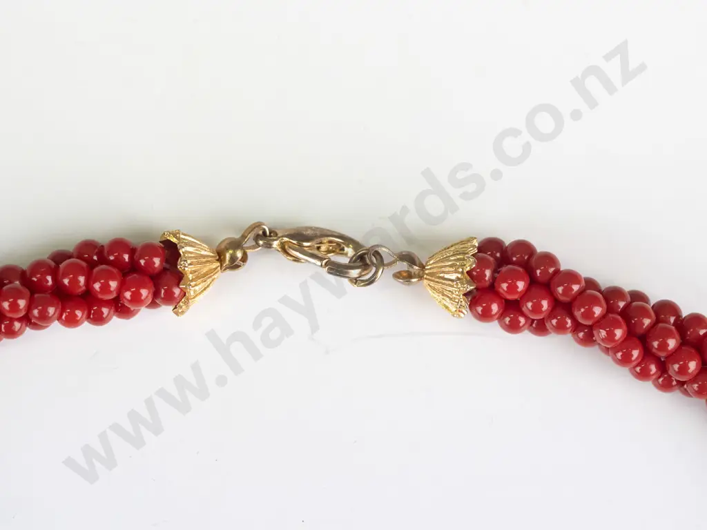 twisted red beaded necklace Image 1++