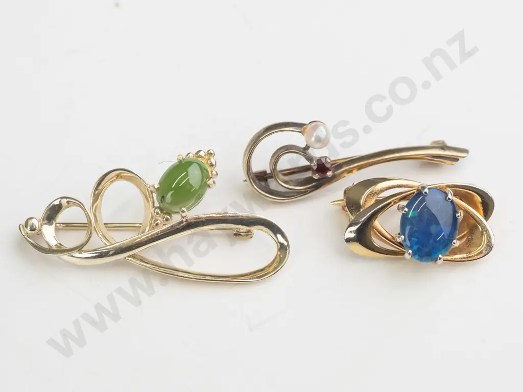 3 small brooches with stones - 2 marked STG Image 1++