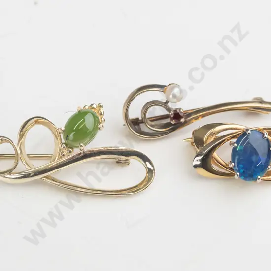3 small brooches with stones - 2 marked STG