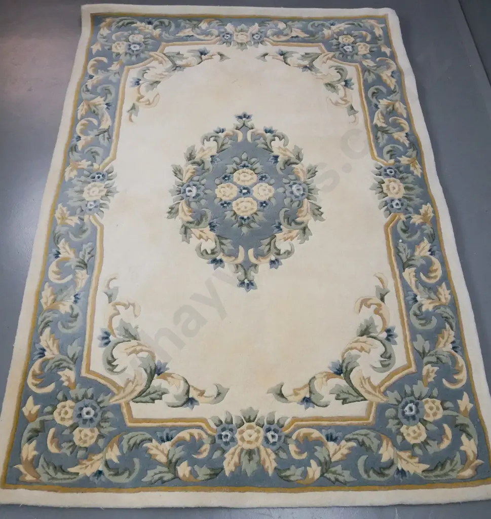 sculpted thick pile Indian wool floor rug - ivory and blue floral and foliate design - some discolouration L-2260 W-1570 Image 1++