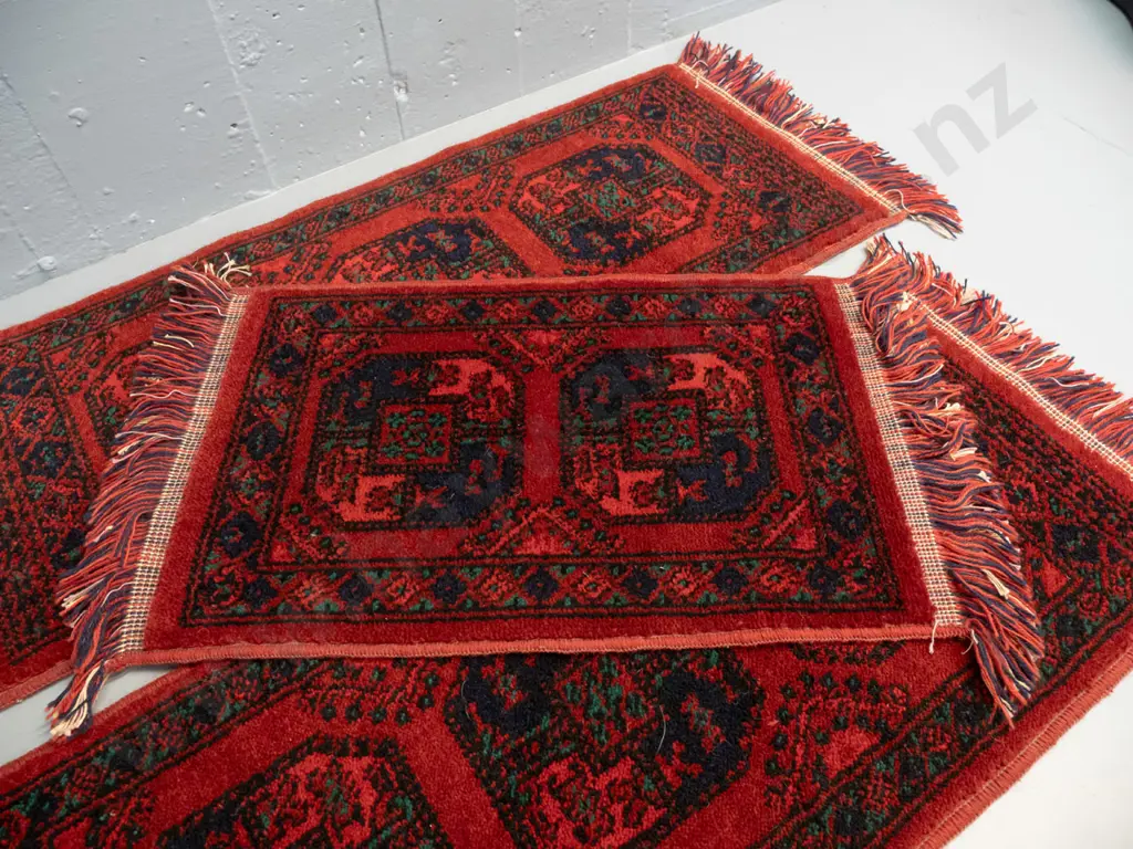 3 small Turkish style wool fringed rug pieces - red blue and greens, 2 larger size are L-830 W-340 Image 1++