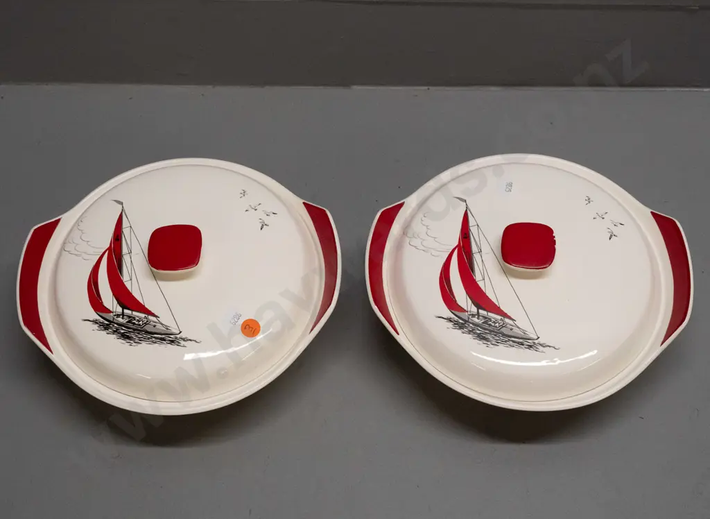 2 Palissey Red Regatta covered vegetable serving dishes - some chips to finish on lid handles H-80 L-240 Image 1++