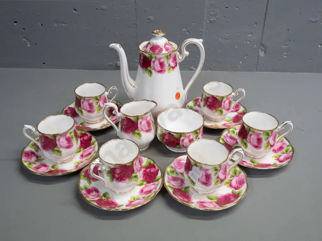 Royal Albert Old English Rose 15-piece coffee set Image 1++